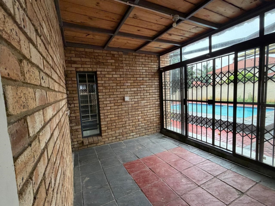 4 Bedroom Property for Sale in Waterval East North West